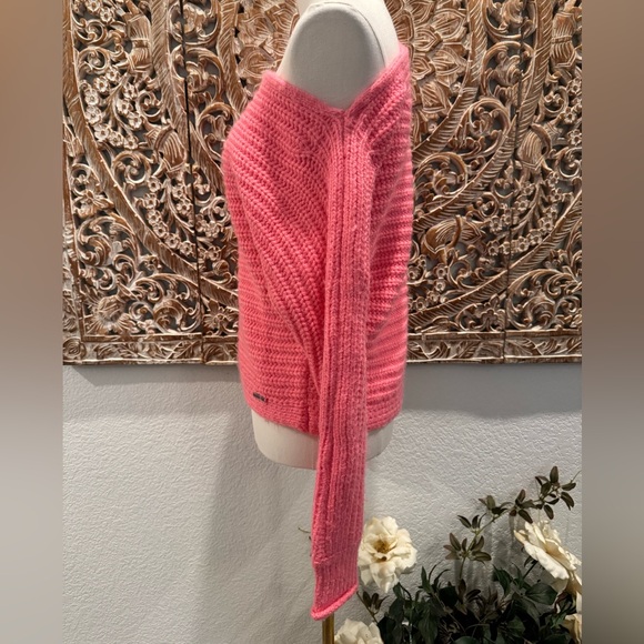 Abercrombie & Fitch Pink Off-Shoulder Romantic Knit Sweater - Picture 11 of 16